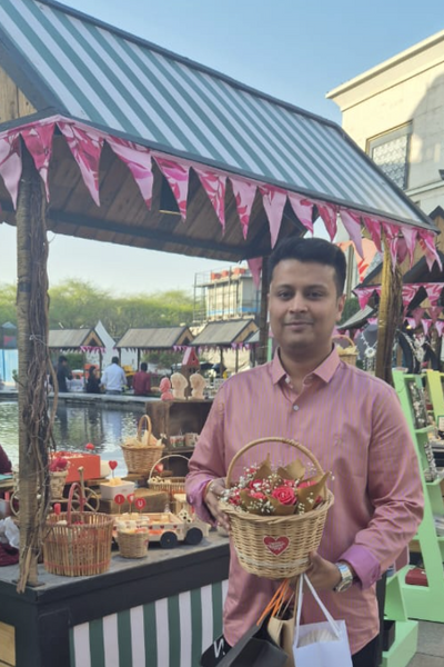 Aman - Loved the handcrafted rose Bouquet, bought it for my loved ones.   - VALENTINE EDIT - DLF PROMENADE, VASANT KUNJ, DELHI
